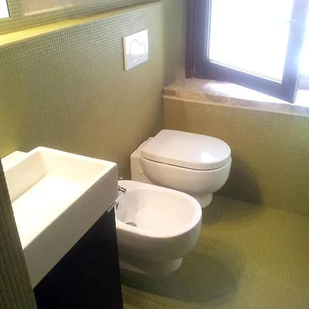 One Bedroom With Shared Pool And Wifi At